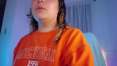 Amalia Im Back See you soon this January 7 at 10 pm Colombia time online show from 12-01-25, 11:54