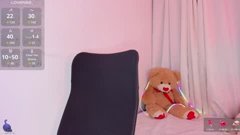 Snapshot of amaliaandrade chatting on 01-31-25, 08:01 Amalia real MIA online show from 01-31-25, 08:01