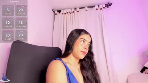 Snapshot of amaliaandrade chatting on 10-30-25, 06:26 Amalia real MIA online show from 10-30-25, 06:26