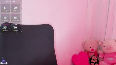 Snapshot of amaliaandrade chatting on 12-14-25, 04:51 Amalia real MIA online show from 12-14-25, 04:51