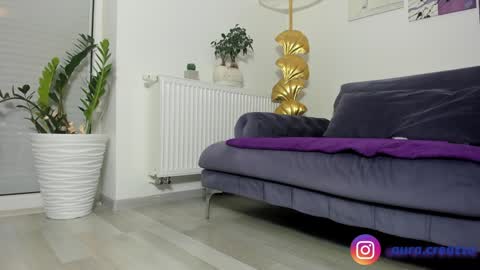 Amalia Nilsson  online show from 01-18-25, 06:10