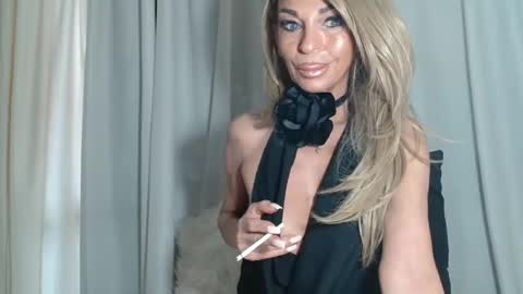 Snapshot of amanda0803 chatting on 02-14-25, 09:24 Angel or Demon online show from 02-14-25, 09:24