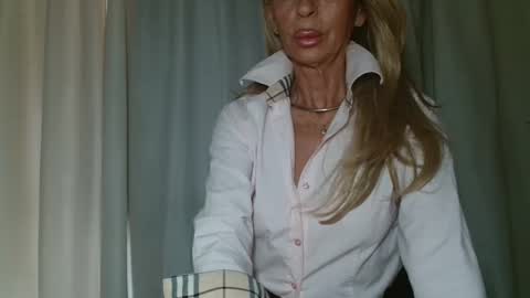 Snapshot of amanda0803 chatting on 02-26-25, 11:09 Angel or Demon online show from 02-26-25, 11:09