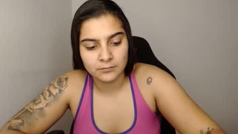 Snapshot of amanda5star chatting on 01-13-25, 03:23 The queen of the biceps  online show from 01-13-25, 03:23