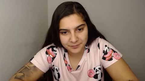 Snapshot of amanda5star chatting on 01-15-25, 11:19 The queen of the biceps  online show from 01-15-25, 11:19