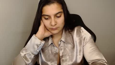 Snapshot of amanda5star chatting on 01-25-25, 02:37 The queen of the biceps  online show from 01-25-25, 02:37