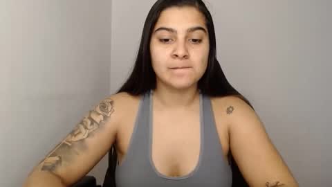 Snapshot of amanda5star chatting on 01-26-25, 09:51 The queen of the biceps  online show from 01-26-25, 09:51