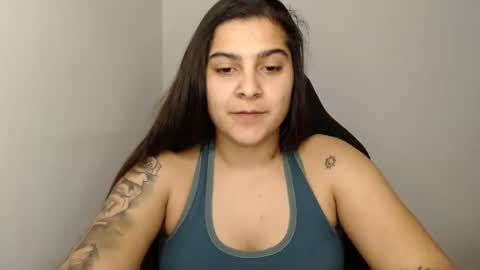 Snapshot of amanda5star chatting on 01-30-25, 01:22 The queen of the biceps  online show from 01-30-25, 01:22