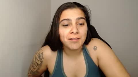 Snapshot of amanda5star chatting on 01-31-25, 03:00 The queen of the biceps  online show from 01-31-25, 03:00