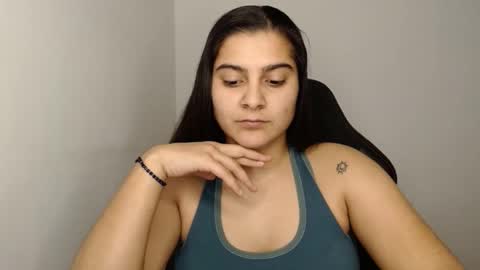 Snapshot of amanda5star chatting on 01-31-25, 09:26 The queen of the biceps  online show from 01-31-25, 09:26
