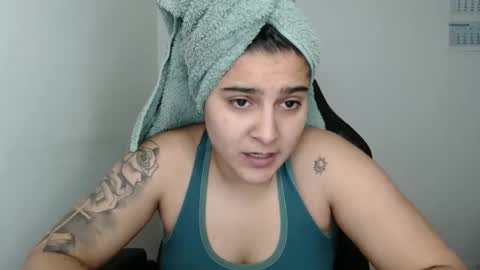 Snapshot of amanda5star chatting on 03-11-25, 06:08 The queen of the biceps  online show from 03-11-25, 06:08