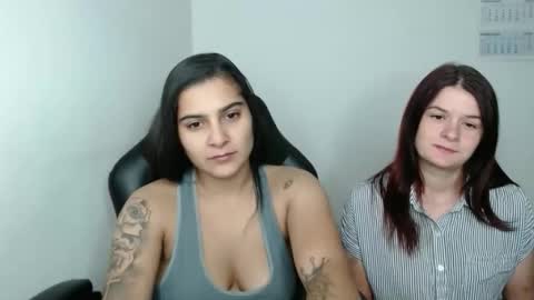 Snapshot of amanda5star chatting on 10-15-25, 11:38 The queen of the biceps  online show from 10-15-25, 11:38