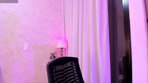 Luisa online show from 01-08-25, 01:42