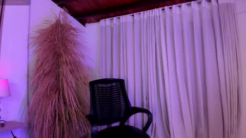 Luisa online show from 10-29-25, 01:41