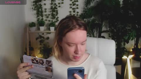 Hi im Amanda online show from 12-14-25, 10:09