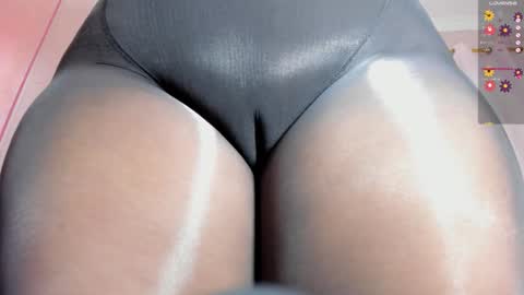 Amanda Marcuzzi  online show from 10-27-25, 11:47