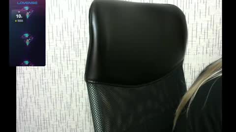 Amanda online show from 02-15-25, 05:17