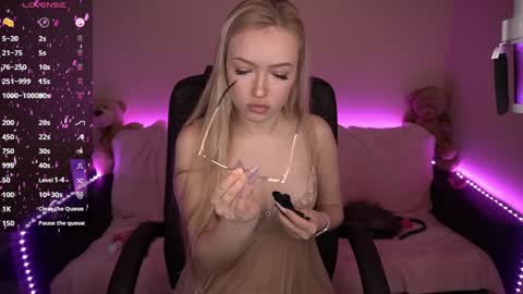 Snapshot of amandaafire chatting on 01-29-25, 09:33 Amanda online show from 01-29-25, 09:33