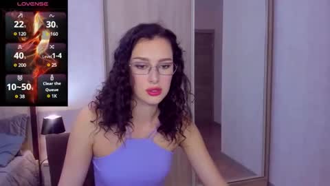 Snapshot of amandaair chatting on 10-24-25, 07:32 AmandaAir online show from 10-24-25, 07:32