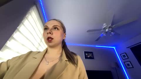 Amanda online show from 04-28-26, 06:24