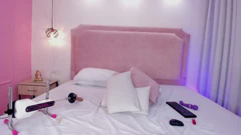 Snapshot of amandalourens chatting on 07-28-26, 04:39 Amanda online show from 07-28-26, 04:39