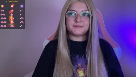 Snapshot of amandhaaa chatting on 02-06-25, 06:13 Amandha online show from 02-06-25, 06:13
