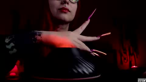 Snapshot of amanita__pantherina chatting on 09-11-25, 11:21 Goddess Amanita online show from 09-11-25, 11:21