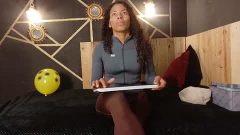 amara_vex online show from 06-12-26, 12:15