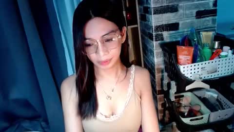 BELLA online show from 12-03-25, 12:47