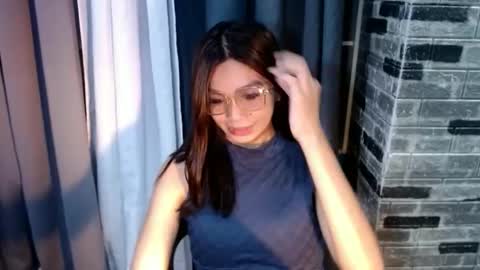 Snapshot of amarabellax chatting on 05-18-26, 04:18 BELLA online show from 05-18-26, 04:18