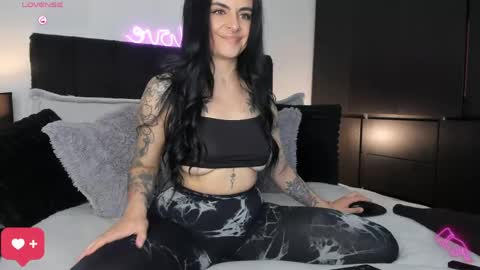 Snapshot of amarae chatting on 05-18-26, 01:02 Amara online show from 05-18-26, 01:02