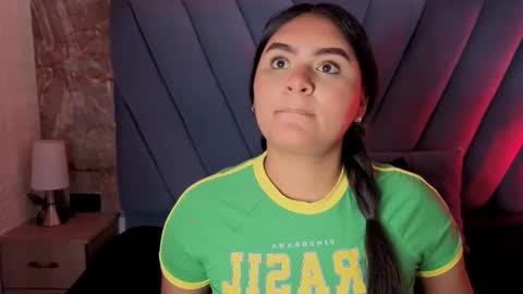 amarahanks_ online show from 11-12-25, 03:56