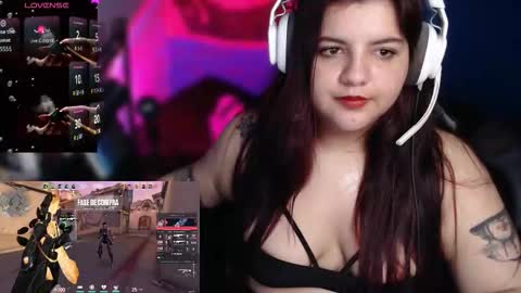 Snapshot of amaralof chatting on 11-14-25, 11:35 amaralof online show from 11-14-25, 11:35