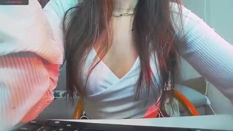 Snapshot of amaraluna_ chatting on 03-29-26, 08:09 Nika online show from 03-29-26, 08:09