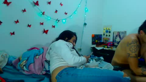 Snapshot of amararoberts08 chatting on 12-18-24, 02:42 Amara Julia online show from 12-18-24, 02:42
