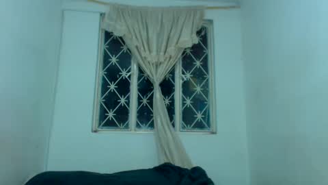 Snapshot of amararoberts08 chatting on 01-04-25, 11:06 Amara Julia online show from 01-04-25, 11:06
