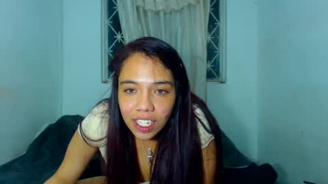 Snapshot of amararoberts08 chatting on 01-05-25, 02:06 Amara Julia online show from 01-05-25, 02:06