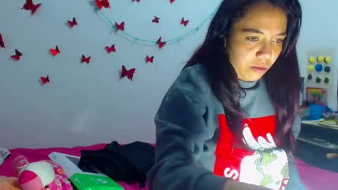 Snapshot of amararoberts08 chatting on 01-08-25, 03:08 Amara Julia online show from 01-08-25, 03:08