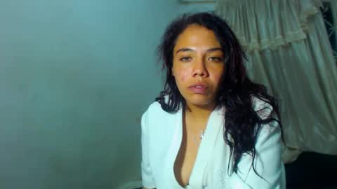 Snapshot of amararoberts08 chatting on 01-14-25, 11:16 Amara Julia online show from 01-14-25, 11:16