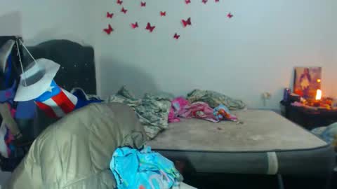 Snapshot of amararoberts08 chatting on 10-05-25, 07:01 Amara Julia online show from 10-05-25, 07:01