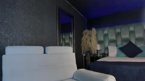 Emily online show from 09-23-25, 11:57