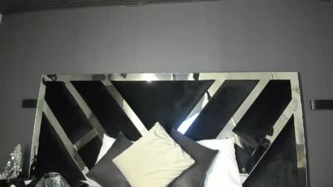 Emily online show from 04-07-26, 09:43