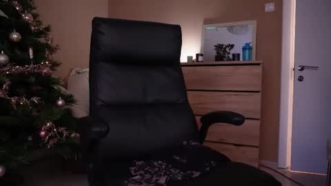 amateur_fitbabex online show from 12-14-25, 07:14