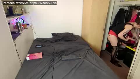 Snapshot of amateurchick chatting on 12-10-24, 07:58 Kissra online show from 12-10-24, 07:58