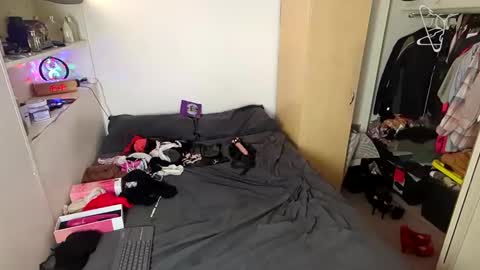 Snapshot of amateurchick chatting on 02-17-25, 10:36 Kissra online show from 02-17-25, 10:36