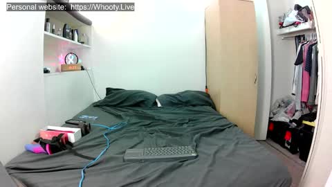 Snapshot of amateurchick chatting on 09-09-25, 11:37 Kissra online show from 09-09-25, 11:37