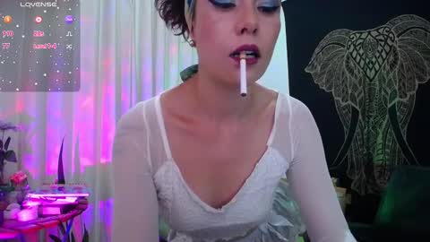 Snapshot of amatista_riveera chatting on 09-11-25, 12:44 Amatista  Next stream 9 DEC 1 PM COLOMBIAN TIME  miss u and love u online show from 09-11-25, 12:44