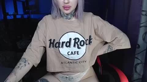 Snapshot of amayamalina chatting on 12-14-25, 07:51 Malina online show from 12-14-25, 07:51