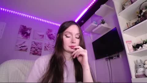 Snapshot of amazing_agness chatting on 03-08-25, 08:11 amazing_agness online show from 03-08-25, 08:11