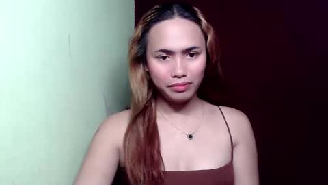 Snapshot of amazing_yella69 chatting on 04-22-26, 09:11 YELLA online show from 04-22-26, 09:11
